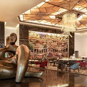 5* Otel Raffles
